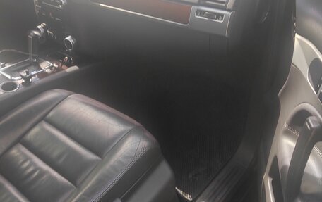 Volkswagen Touareg III, 2006 год, 950 000 рублей, 24 фотография