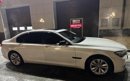 BMW 7 серия, 2011 год, 1 800 000 рублей, 3 фотография