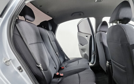 Hyundai Solaris II рестайлинг, 2011 год, 810 000 рублей, 10 фотография