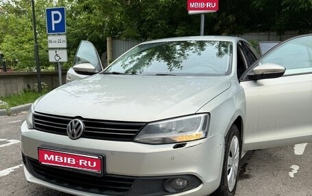 Volkswagen Jetta VI, 2014 год, 1 000 000 рублей, 1 фотография