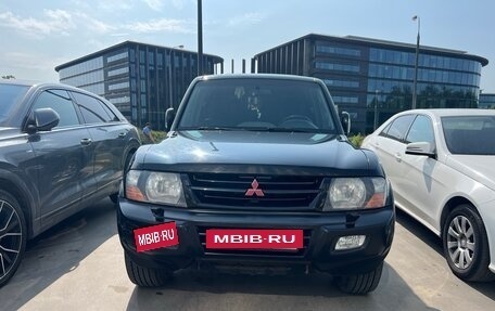 Mitsubishi Pajero III рестайлинг, 2002 год, 1 100 000 рублей, 24 фотография