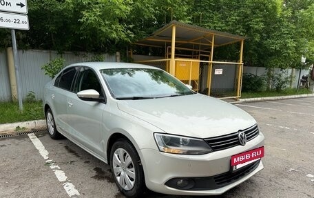 Volkswagen Jetta VI, 2014 год, 1 000 000 рублей, 6 фотография