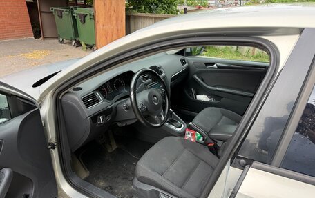 Volkswagen Jetta VI, 2014 год, 1 000 000 рублей, 25 фотография