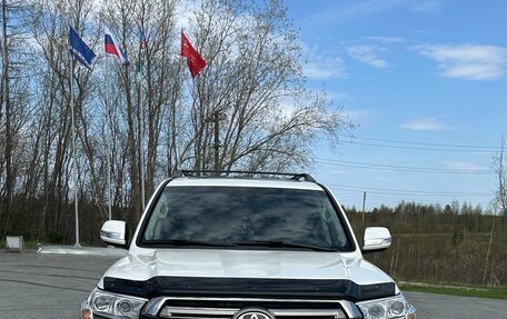 Toyota Land Cruiser 200, 2016 год, 7 800 000 рублей, 1 фотография