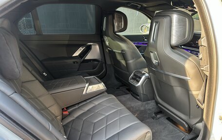 BMW 7 серия, 2024 год, 16 800 000 рублей, 22 фотография
