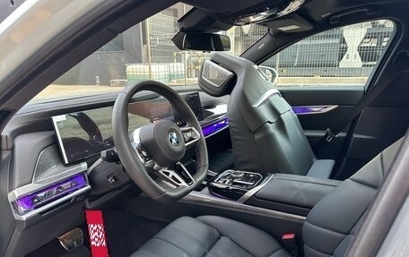 BMW 7 серия, 2024 год, 16 800 000 рублей, 31 фотография