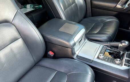 Toyota Land Cruiser 200, 2016 год, 7 800 000 рублей, 28 фотография
