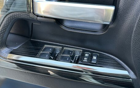 Toyota Land Cruiser 200, 2016 год, 7 800 000 рублей, 31 фотография