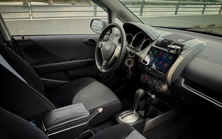 Honda Fit III, 2007 год, 720 000 рублей, 6 фотография