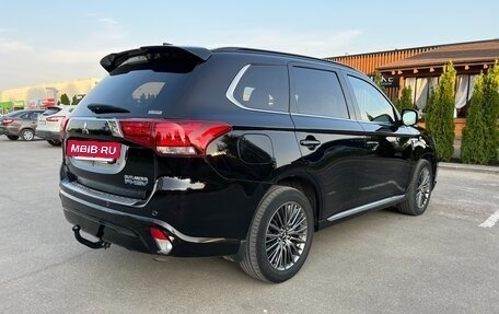 Mitsubishi Outlander III рестайлинг 3, 2019 год, 3 315 000 рублей, 7 фотография