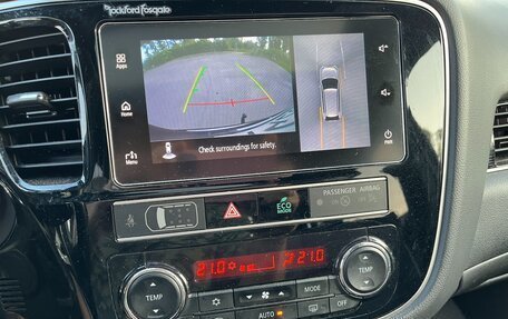 Mitsubishi Outlander III рестайлинг 3, 2019 год, 3 315 000 рублей, 19 фотография