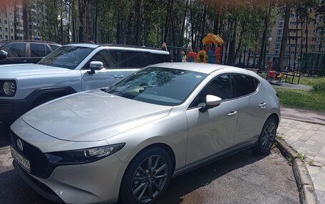 Mazda 3, 2021 год, 2 200 000 рублей, 2 фотография