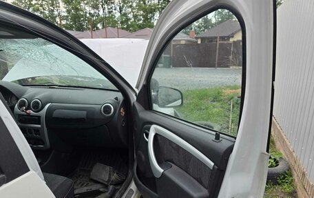 Renault Sandero I, 2013 год, 200 000 рублей, 6 фотография