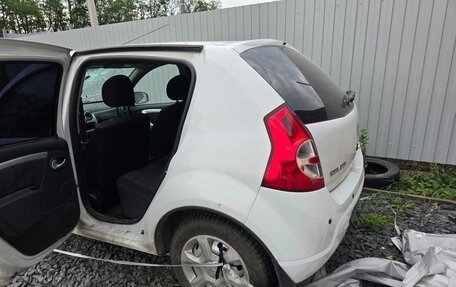 Renault Sandero I, 2013 год, 200 000 рублей, 8 фотография