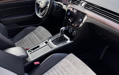 Volkswagen Passat B8 рестайлинг, 2018 год, 2 650 000 рублей, 5 фотография