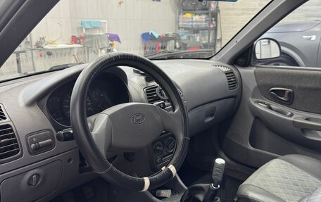 Hyundai Accent II, 2004 год, 600 000 рублей, 3 фотография