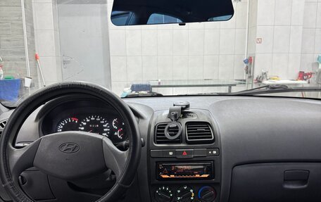 Hyundai Accent II, 2004 год, 600 000 рублей, 8 фотография