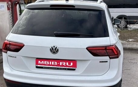 Volkswagen Tiguan II, 2020 год, 2 750 000 рублей, 3 фотография