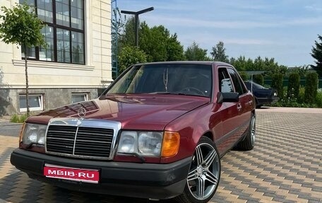 Mercedes-Benz W124, 1989 год, 550 000 рублей, 1 фотография