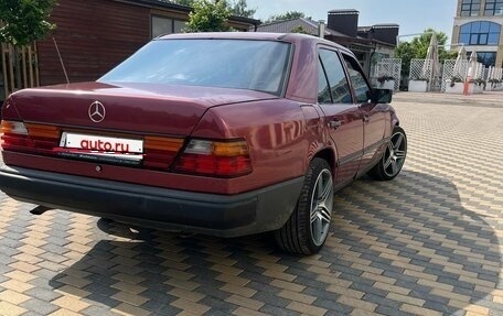 Mercedes-Benz W124, 1989 год, 550 000 рублей, 2 фотография
