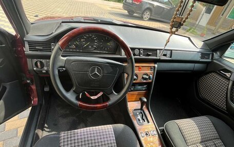 Mercedes-Benz W124, 1989 год, 550 000 рублей, 26 фотография