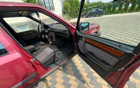 Mercedes-Benz W124, 1989 год, 550 000 рублей, 28 фотография