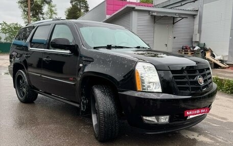 Cadillac Escalade III, 2008 год, 1 600 000 рублей, 10 фотография