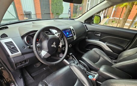 Mitsubishi Outlander III рестайлинг 3, 2008 год, 999 999 рублей, 9 фотография