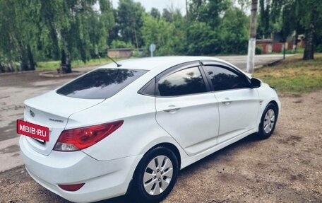 Hyundai Solaris II рестайлинг, 2012 год, 680 000 рублей, 4 фотография