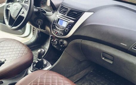 Hyundai Solaris II рестайлинг, 2012 год, 680 000 рублей, 8 фотография