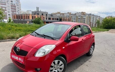 Toyota Yaris III рестайлинг, 2008 год, 629 000 рублей, 13 фотография
