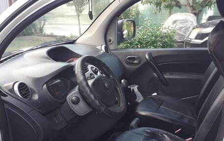 Renault Kangoo II рестайлинг, 2011 год, 500 000 рублей, 7 фотография
