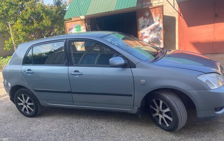 Toyota Corolla, 2004 год, 410 000 рублей, 3 фотография