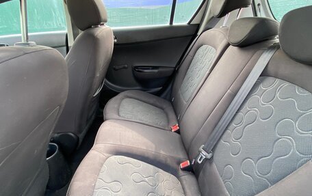 Hyundai i20 IB рестайлинг, 2010 год, 280 000 рублей, 11 фотография