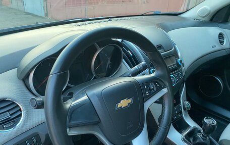 Chevrolet Cruze II, 2014 год, 675 000 рублей, 10 фотография