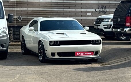 Dodge Challenger III рестайлинг 2, 2019 год, 5 950 000 рублей, 4 фотография