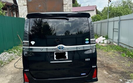 Toyota Voxy III, 2018 год, 2 800 000 рублей, 7 фотография