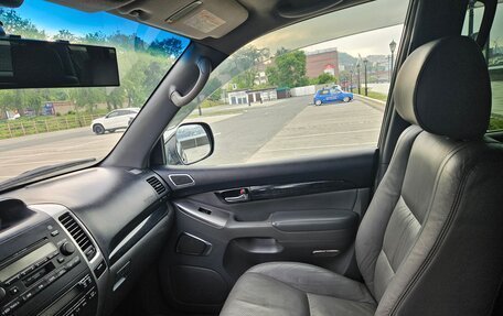 Toyota Land Cruiser Prado 120 рестайлинг, 2009 год, 2 780 000 рублей, 10 фотография