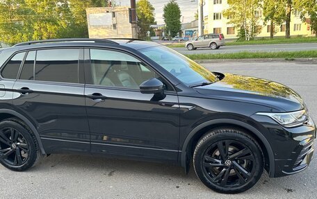 Volkswagen Tiguan II, 2021 год, 4 200 000 рублей, 4 фотография