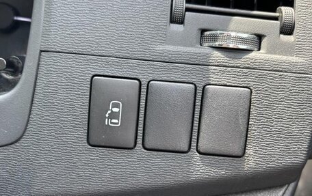 Toyota ISis I, 2016 год, 960 000 рублей, 14 фотография
