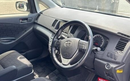 Toyota ISis I, 2016 год, 960 000 рублей, 10 фотография