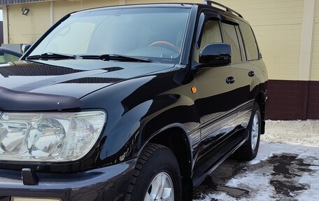 Toyota Land Cruiser 100 рестайлинг 2, 2006 год, 2 500 000 рублей, 3 фотография