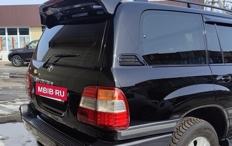 Toyota Land Cruiser 100 рестайлинг 2, 2006 год, 2 500 000 рублей, 4 фотография