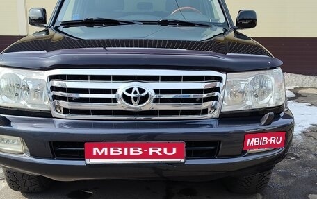 Toyota Land Cruiser 100 рестайлинг 2, 2006 год, 2 500 000 рублей, 6 фотография