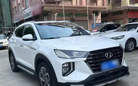 Hyundai Tucson III, 2020 год, 1 700 000 рублей, 2 фотография