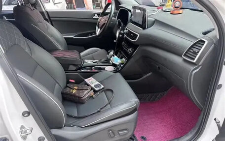 Hyundai Tucson III, 2020 год, 1 700 000 рублей, 13 фотография