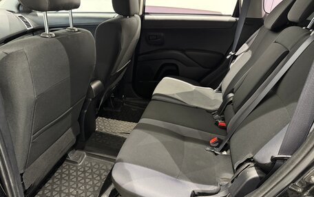 Mitsubishi Outlander III рестайлинг 3, 2012 год, 950 000 рублей, 10 фотография