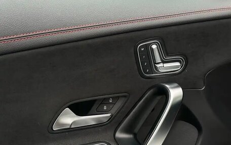 Mercedes-Benz CLA, 2022 год, 2 680 100 рублей, 17 фотография
