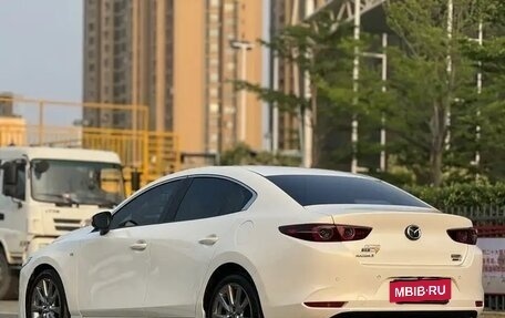 Mazda 3, 2023 год, 2 017 000 рублей, 8 фотография