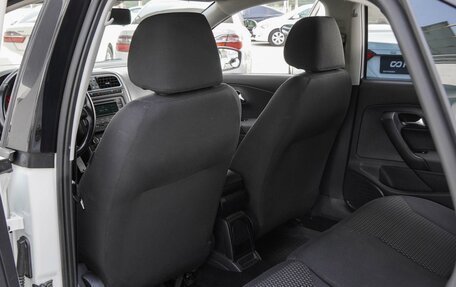 Volkswagen Polo VI (EU Market), 2013 год, 970 000 рублей, 11 фотография